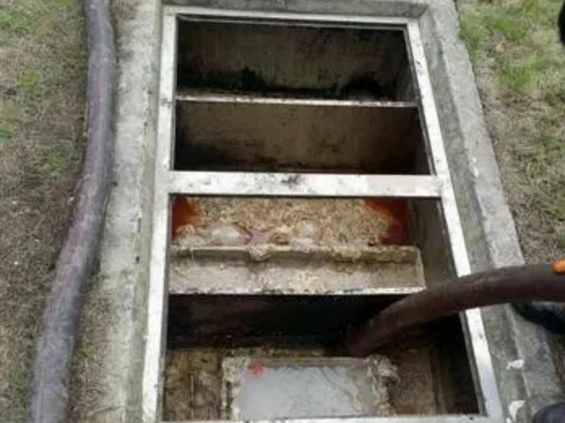 额济纳隔油池清理