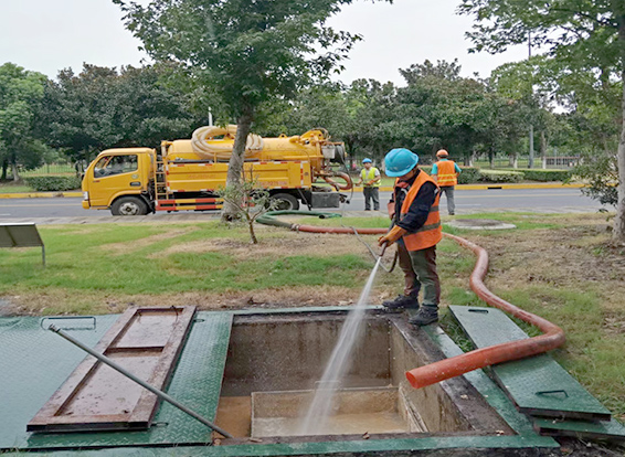 额济纳化油池清理
